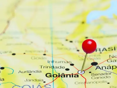 Mapa com um alfinete vermelho sobre Goiânia
